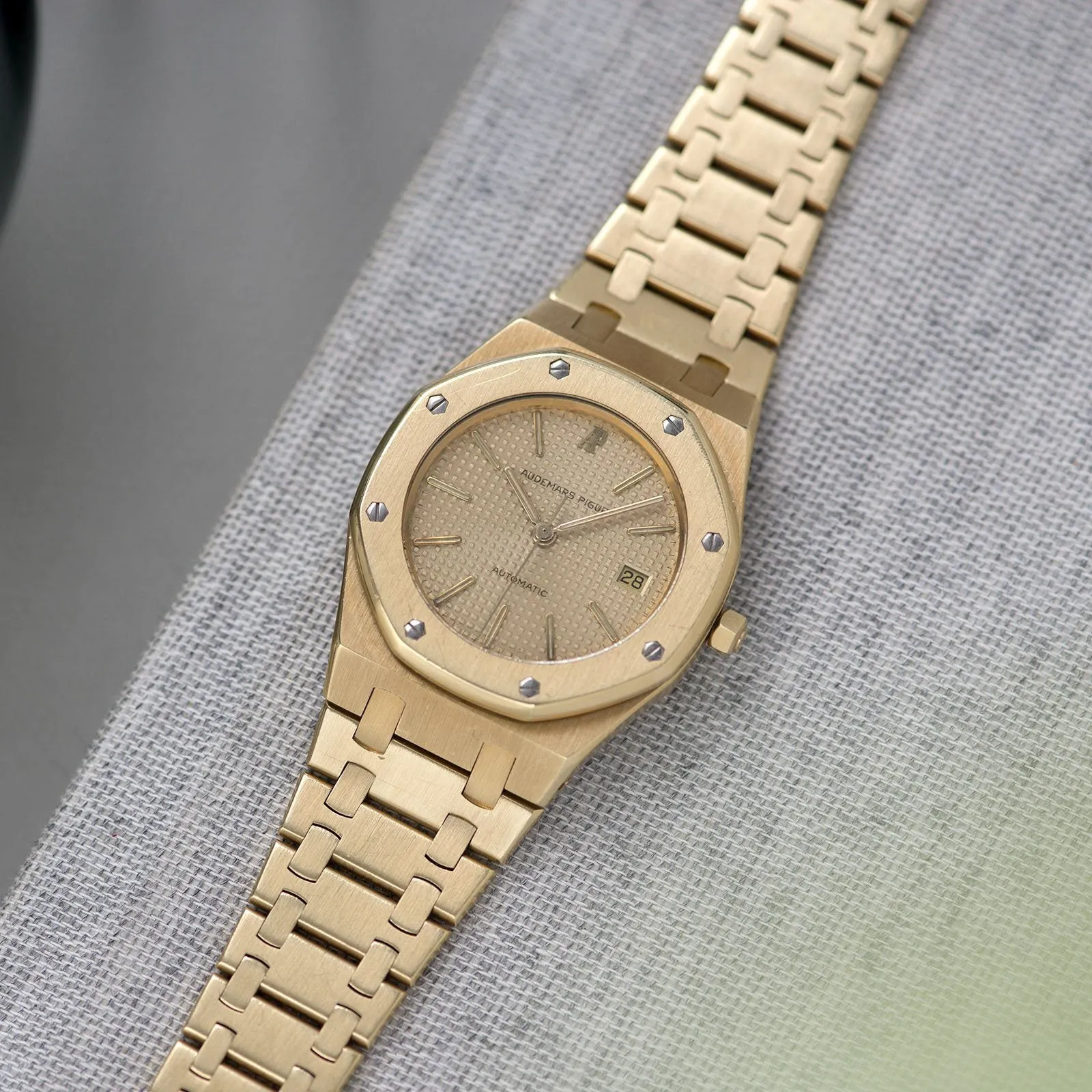 Audemars Piguet Royal Oak Yellow Gold 14486BA
