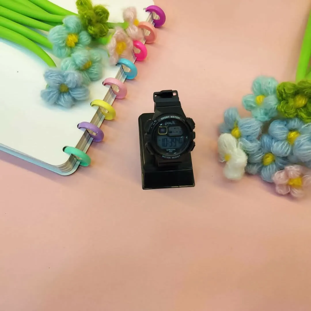 Classy Colorfulll Wristwatch for the Fashion (Multicolors)