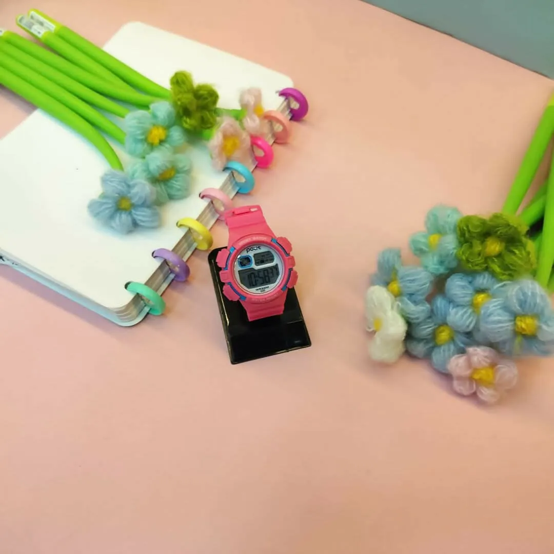 Classy Colorfulll Wristwatch for the Fashion (Multicolors)
