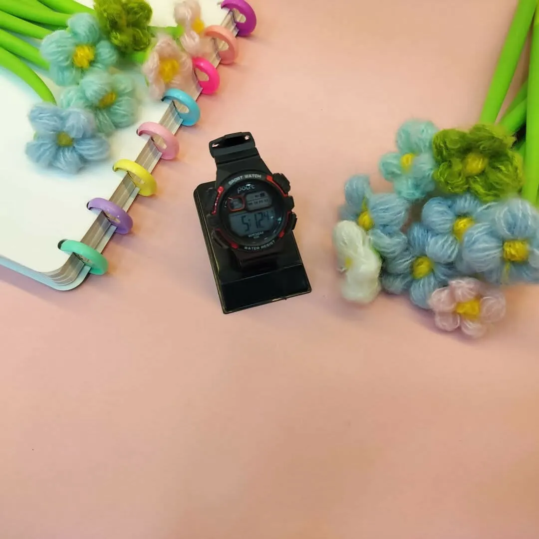 Classy Colorfulll Wristwatch for the Fashion (Multicolors)