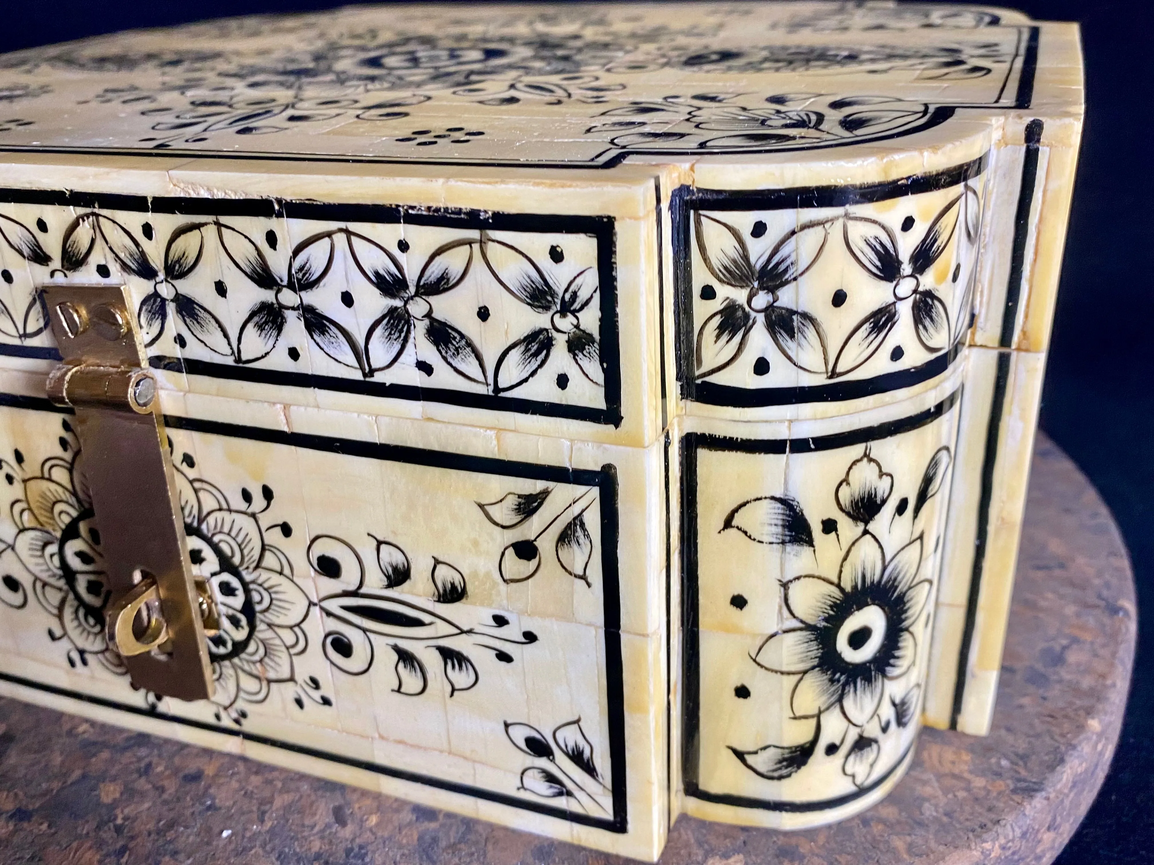 Large Camel Bone Box