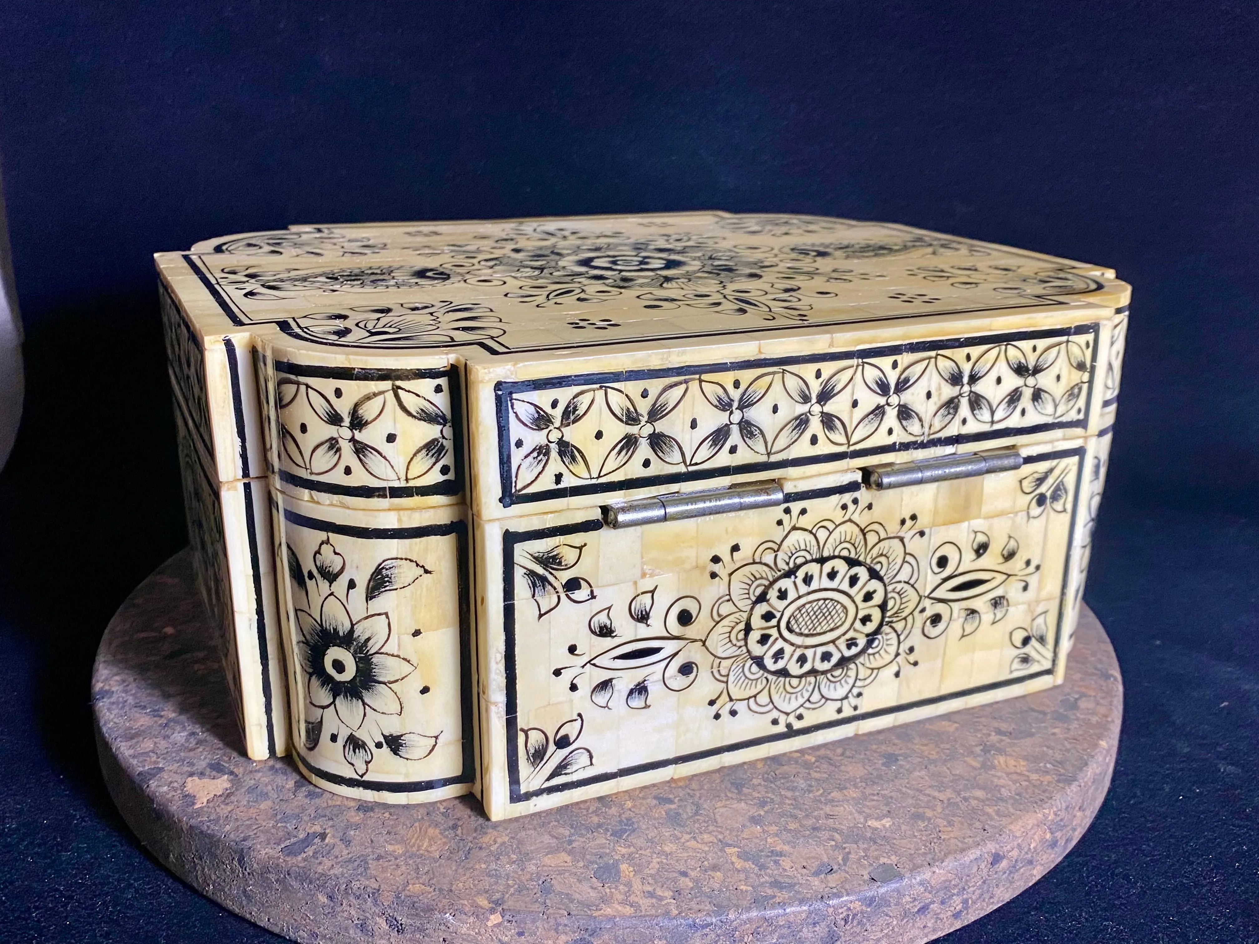 Large Camel Bone Box