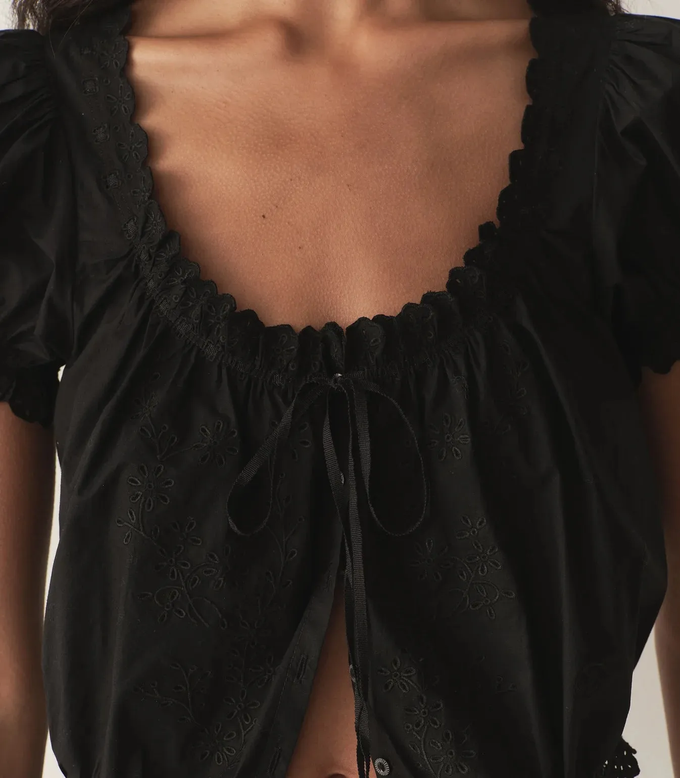 Nera Top in Black