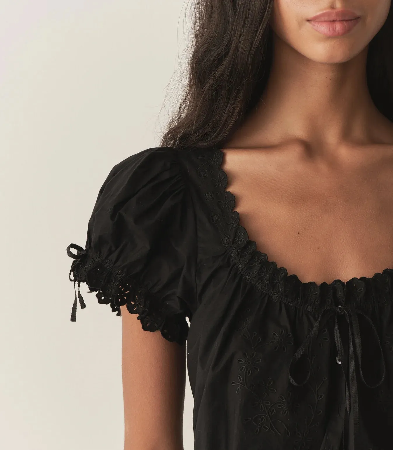 Nera Top in Black
