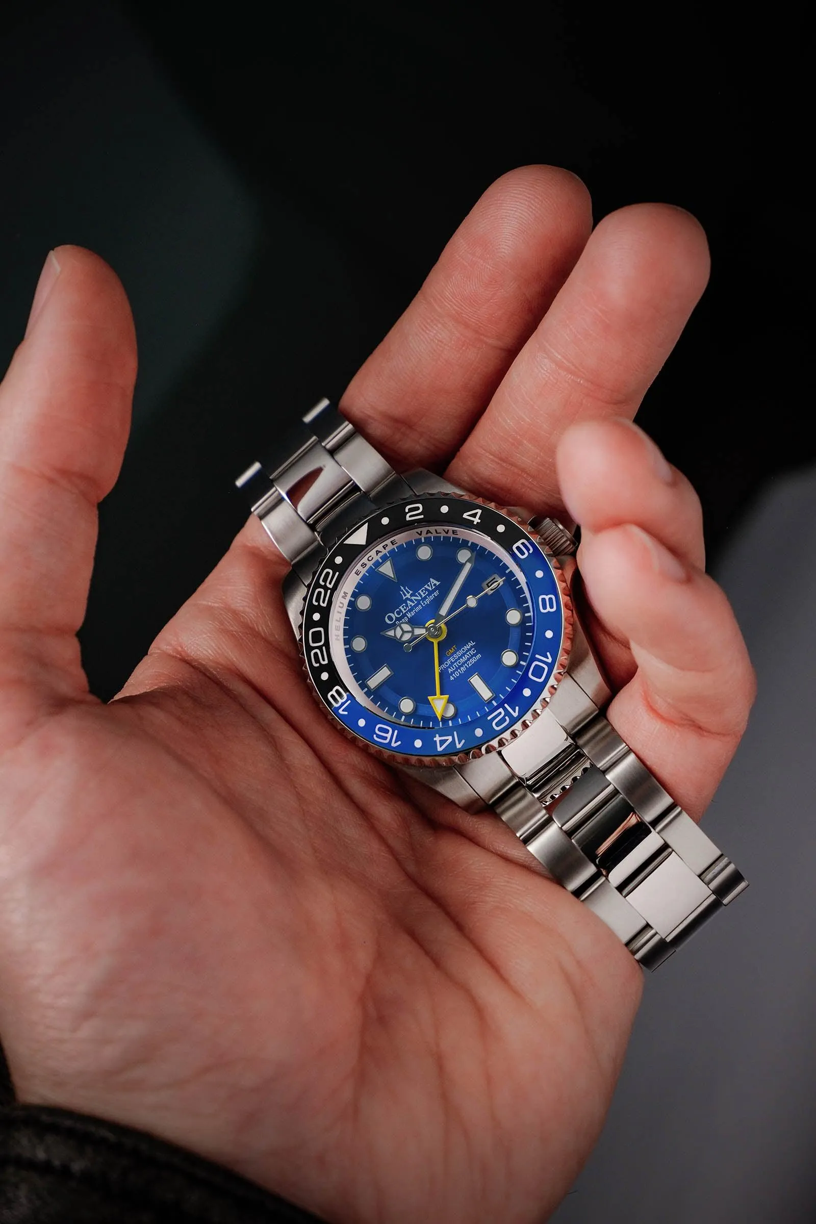 Oceaneva Men's GMT Automatic Deep Marine Explorer 1250M Pro Diver Blue Dial Watch